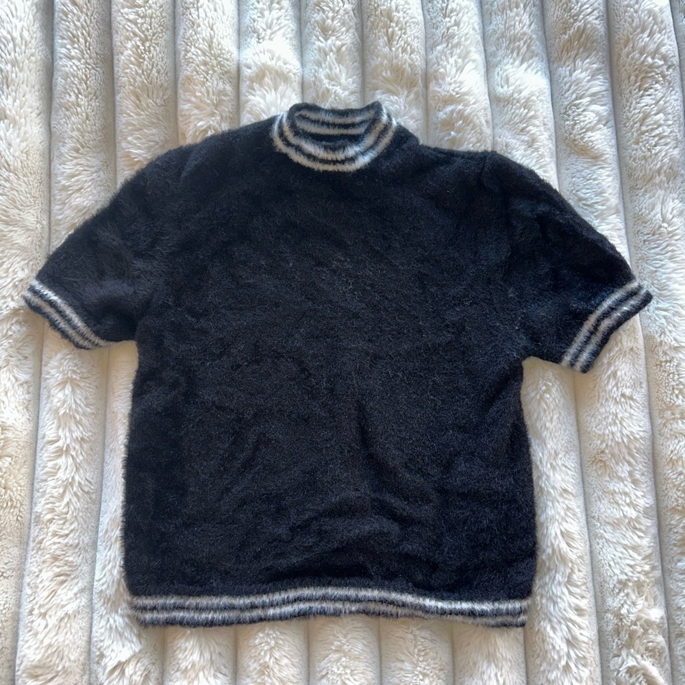 Cozy Black and White Short Sleeve Mock Neck Sweater